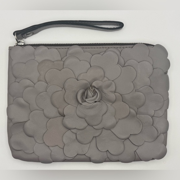 Patricia Nash Floral Petals Cassini Leather Wristlet plus Bonus Mini Floral Bag - Picture 4 of 16